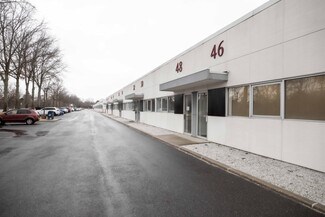 Plus de détails pour 46 Cain Dr, Brentwood, NY - Industriel à louer