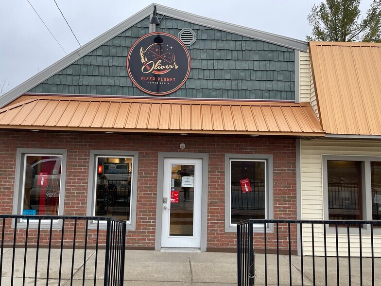 210 Lake St, Crystal, MI à vendre - Photo du bâtiment - Image 3 de 16