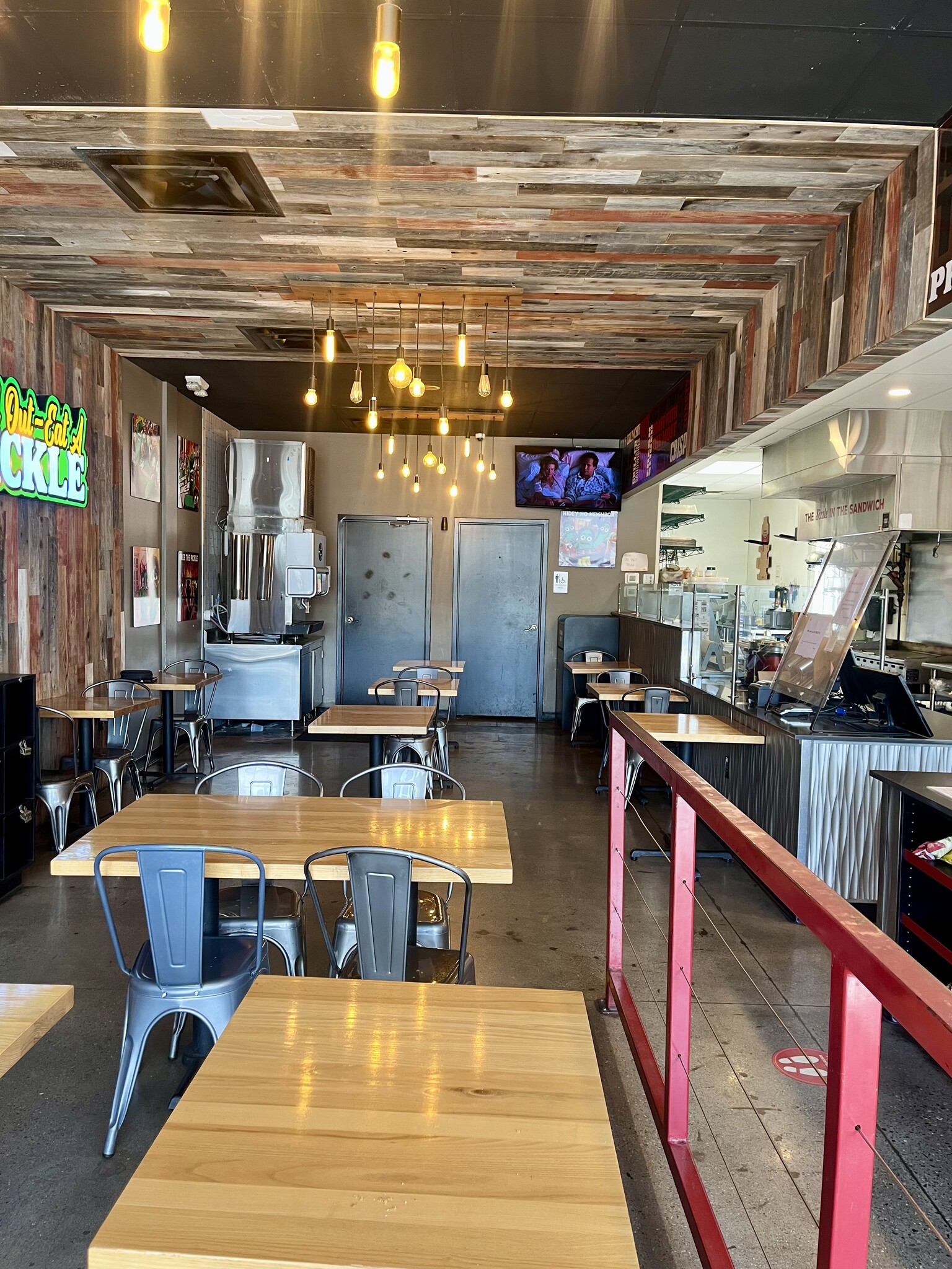 2900 N Mesa St, El Paso, TX for lease Interior Photo- Image 1 of 6