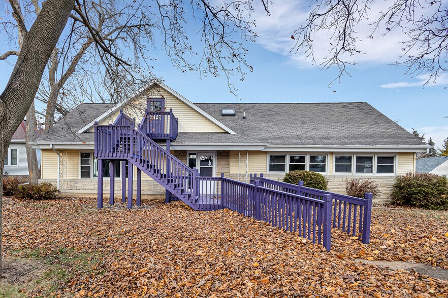 920 N 26th St, Sheboygan, WI à vendre - Photo du bâtiment - Image 2 de 13