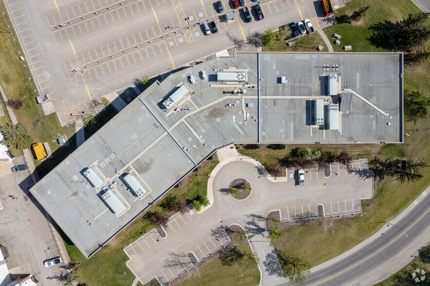 3030 2nd Ave SE, Calgary, AB à louer - Aérien - Image 3 de 6