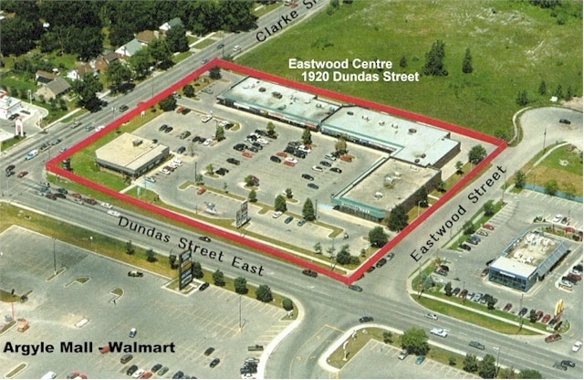 1920 Dundas St, London, ON for sale - Primary Photo - Image 1 of 1