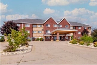 More details for 1275 Associates Dr, Dubuque, IA - Hospitality for Sale