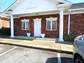 109 Vista Oaks Dr, Lexington, SC for lease Building Photo- Image 2 of 9