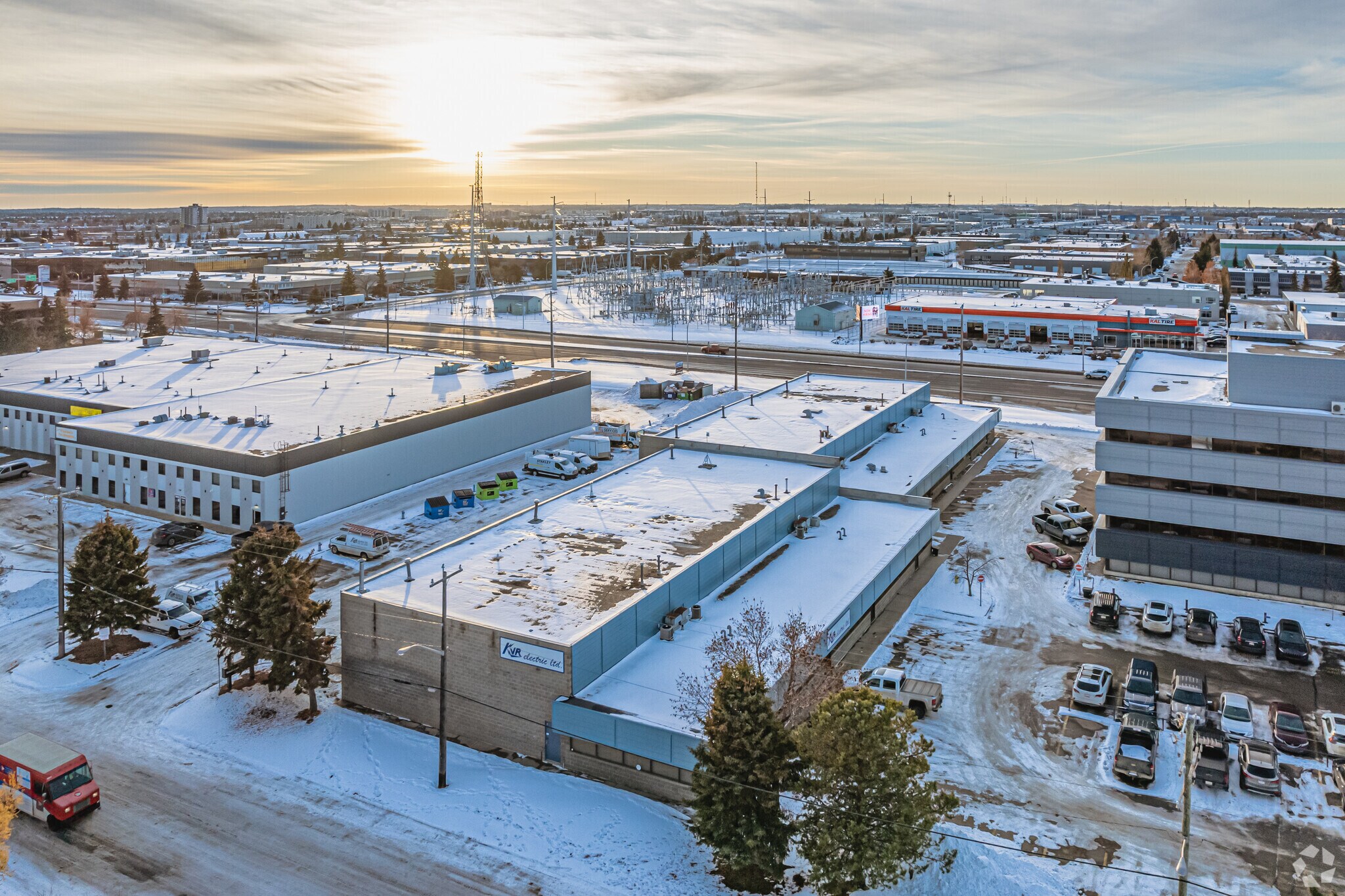 10515 170th St NW, Edmonton, AB for lease Primary Photo- Image 1 of 10