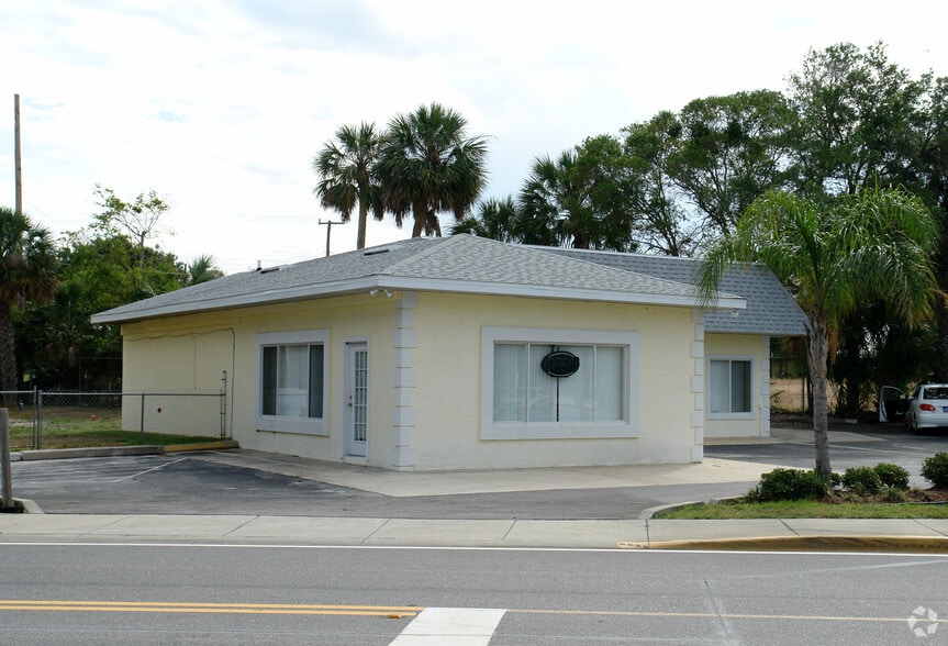 1109 S Peninsula Dr, Daytona Beach, FL for lease - Building Photo - Image 3 of 6