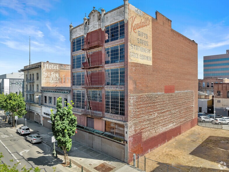 430 E Weber St, Stockton, CA à vendre - Photo du bâtiment - Image 3 de 4