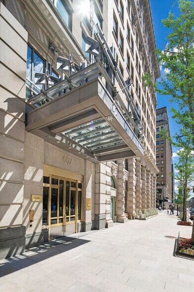 607 14th St NW, Washington, DC à louer - Photo du bâtiment - Image 3 de 20