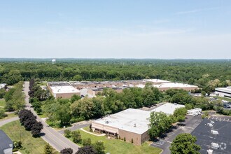 390 Oser Ave, Hauppauge, NY - Aérien Vue de la carte
