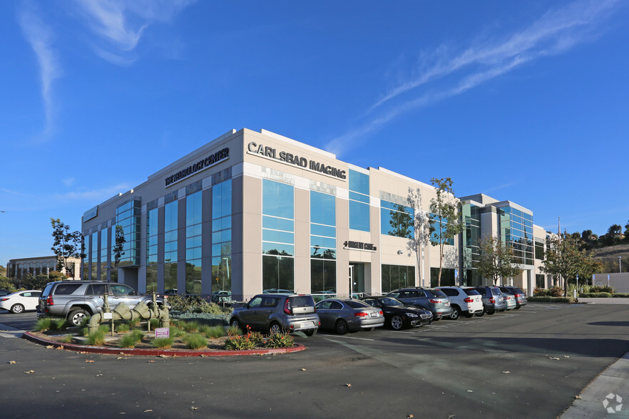 6010 Hidden Valley Rd, Carlsbad, CA for lease - Building Photo - Image 1 of 16