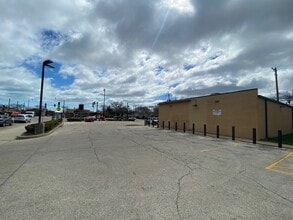 7950 Crawford Ave, Skokie, IL for lease Building Photo- Image 2 of 6