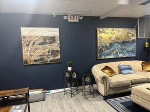 33 SW 2nd Ave, Miami, FL for lease Building Photo- Image 1 of 11