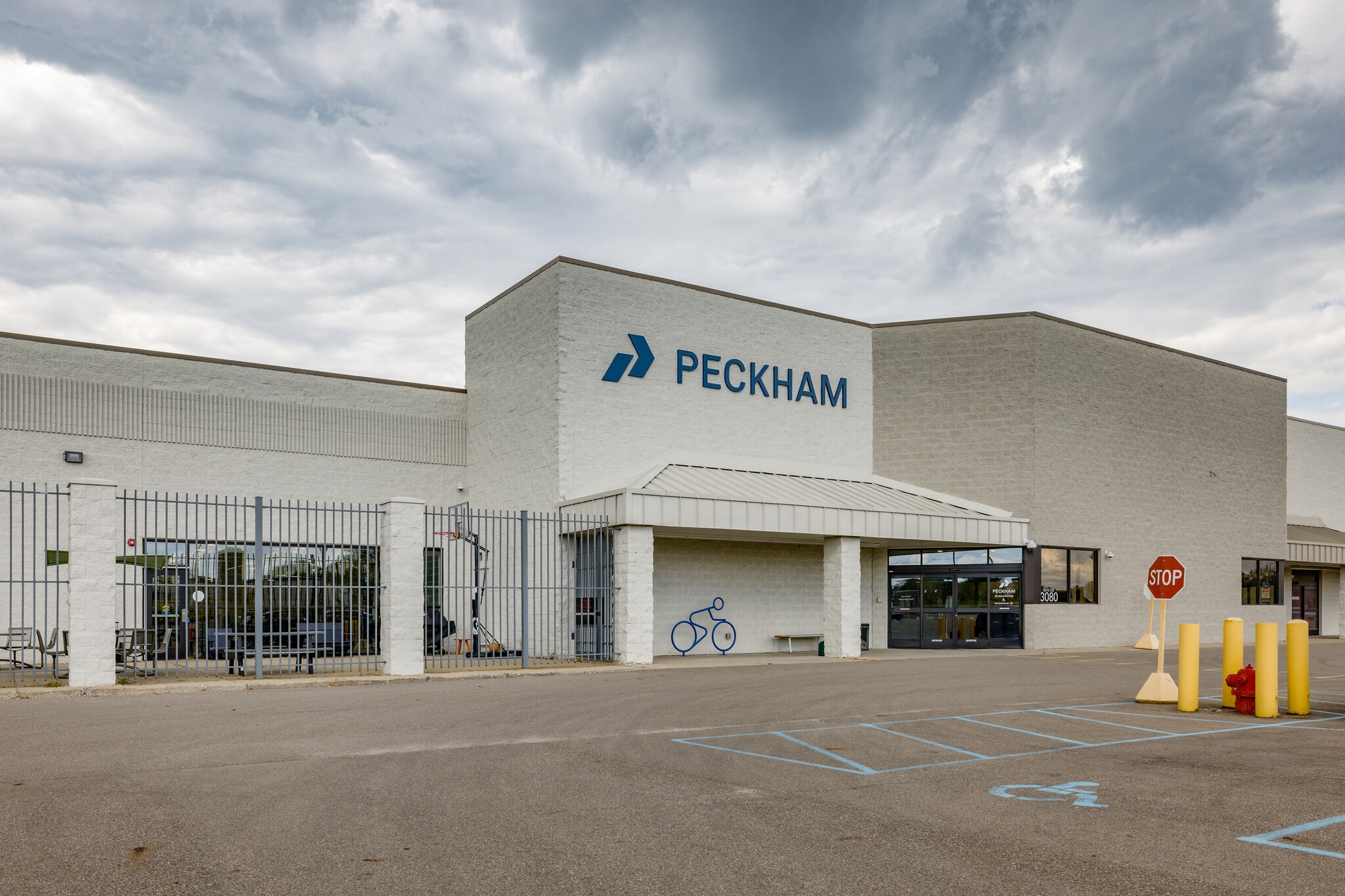 3050-3100 S Linden Rd, Flint, MI for lease Primary Photo- Image 1 of 4