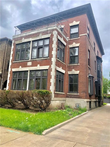 192 Bidwell Pkwy, Buffalo, NY for sale - Primary Photo - Image 1 of 1