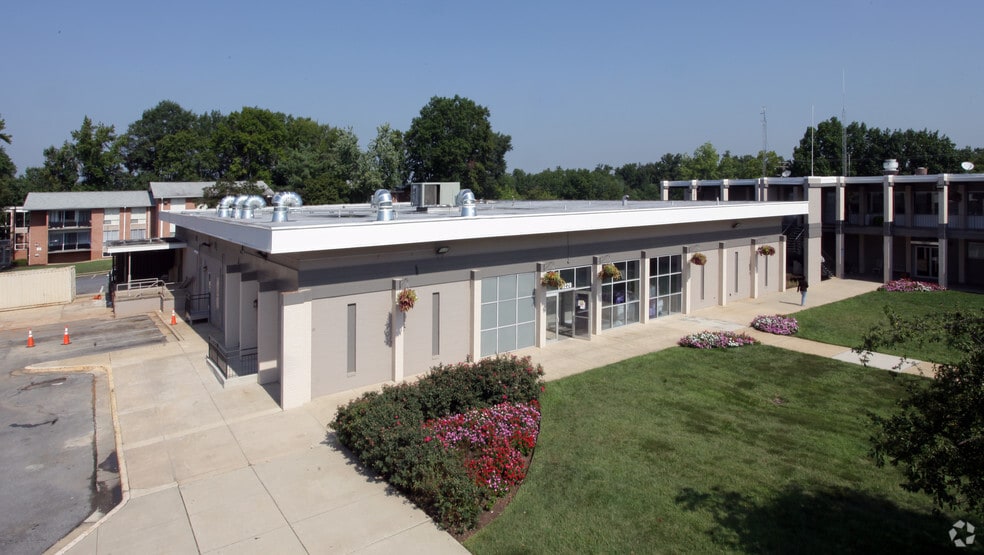 9220 Springhill Ln, Greenbelt, MD for lease - Building Photo - Image 1 of 2