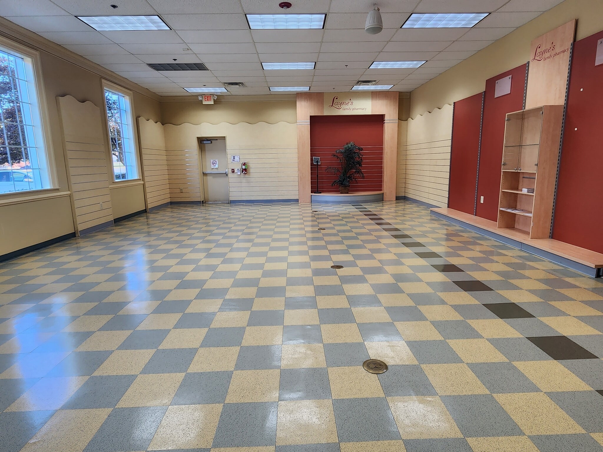 509 S Van Buren Rd, Eden, NC for sale Interior Photo- Image 1 of 8