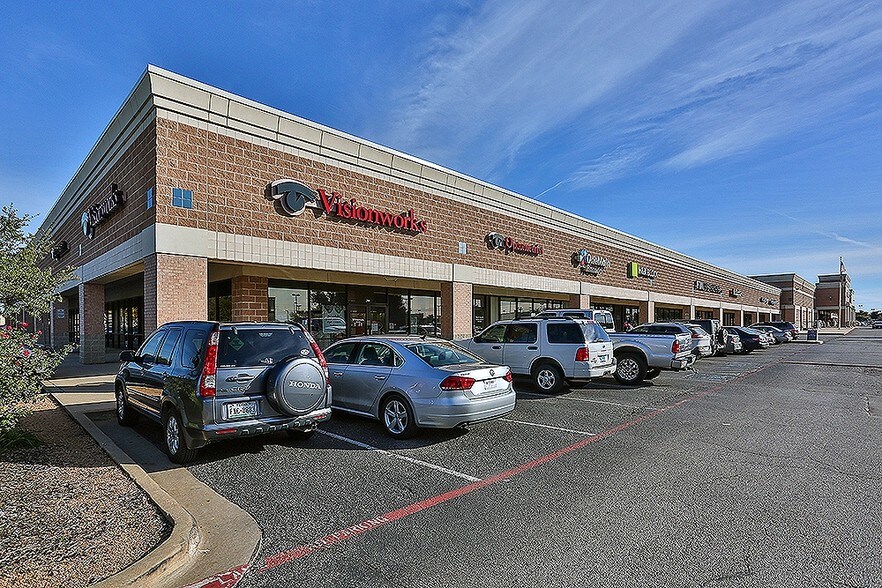 8428 Denton Hwy, Watauga, TX à louer - Photo du bâtiment - Image 2 de 5