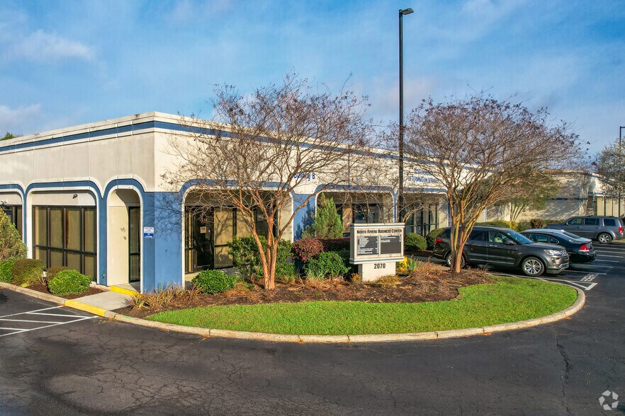 2070 Northbrook Blvd, North Charleston, SC à louer - Photo du bâtiment - Image 2 de 29