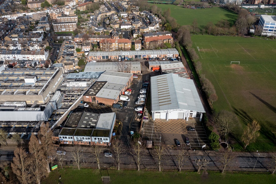 Glenville Mews, London for lease - Building Photo - Image 2 of 6