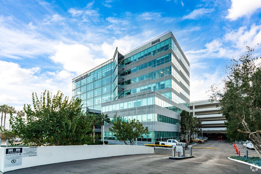 999 N Pacific Coast Hwy, El Segundo, CA à louer - Photo du bâtiment - Image 3 de 4