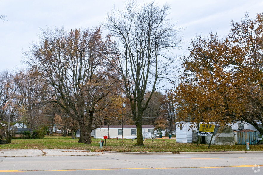 1500 E McGalliard Rd, Muncie, IN à vendre - Photo du bâtiment - Image 2 de 4