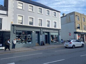 11 East St, Bridport à louer Photo du bâtiment- Image 2 de 6