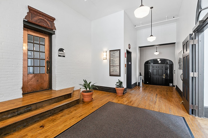 1112-1128 Harmon Pl, Minneapolis, MN for sale - Interior Photo - Image 2 of 16