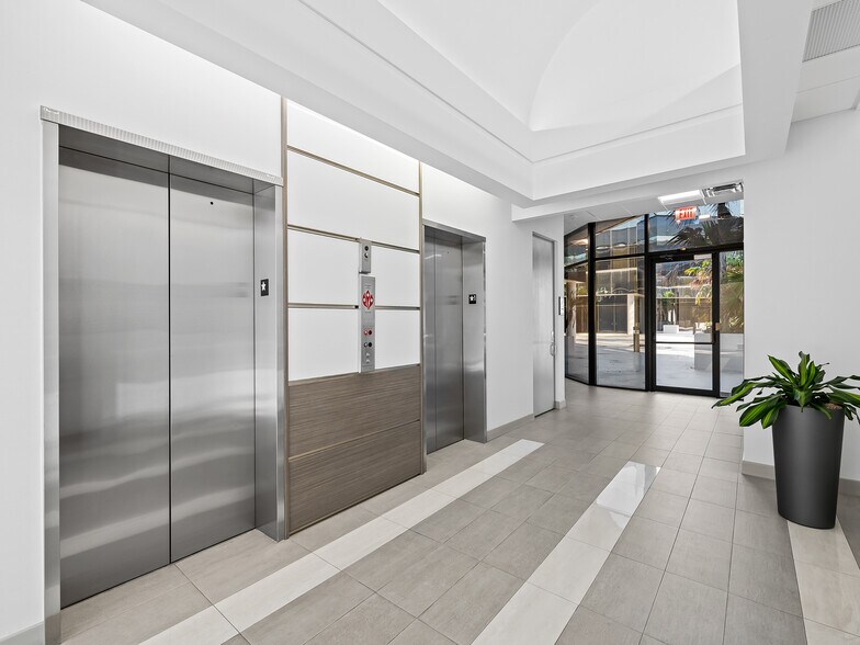 4800 N Federal Hwy, Boca Raton, FL à louer - Photo intérieure - Image 2 de 3