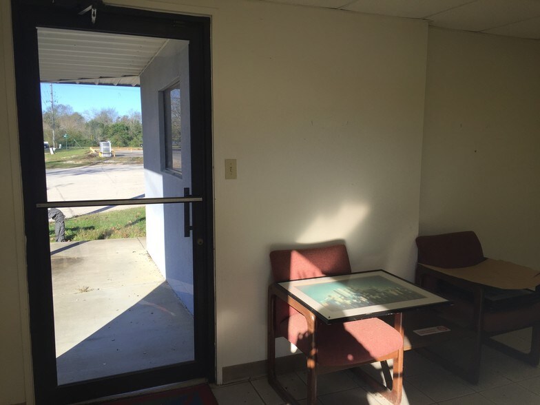 410 Washington St, Cantonment, FL à louer - Photo intérieure - Image 2 de 10