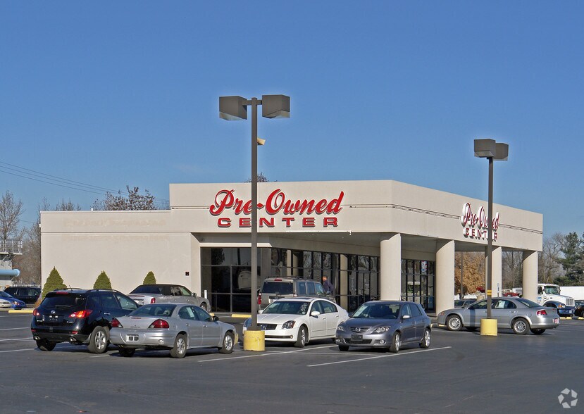 187 Auto Ct, O'Fallon, IL à vendre - Photo du bâtiment - Image 2 de 9