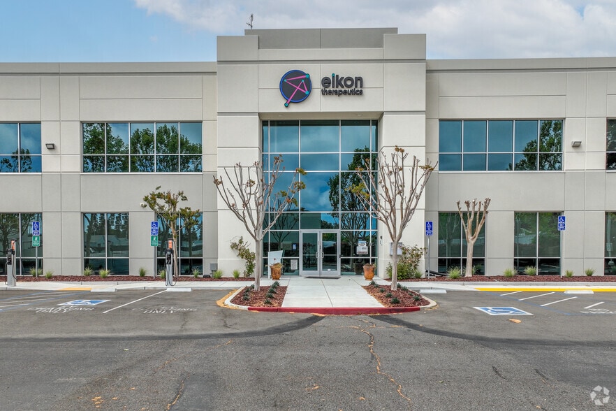 24590 Clawiter Rd, Hayward, CA for lease - Building Photo - Image 2 of 5