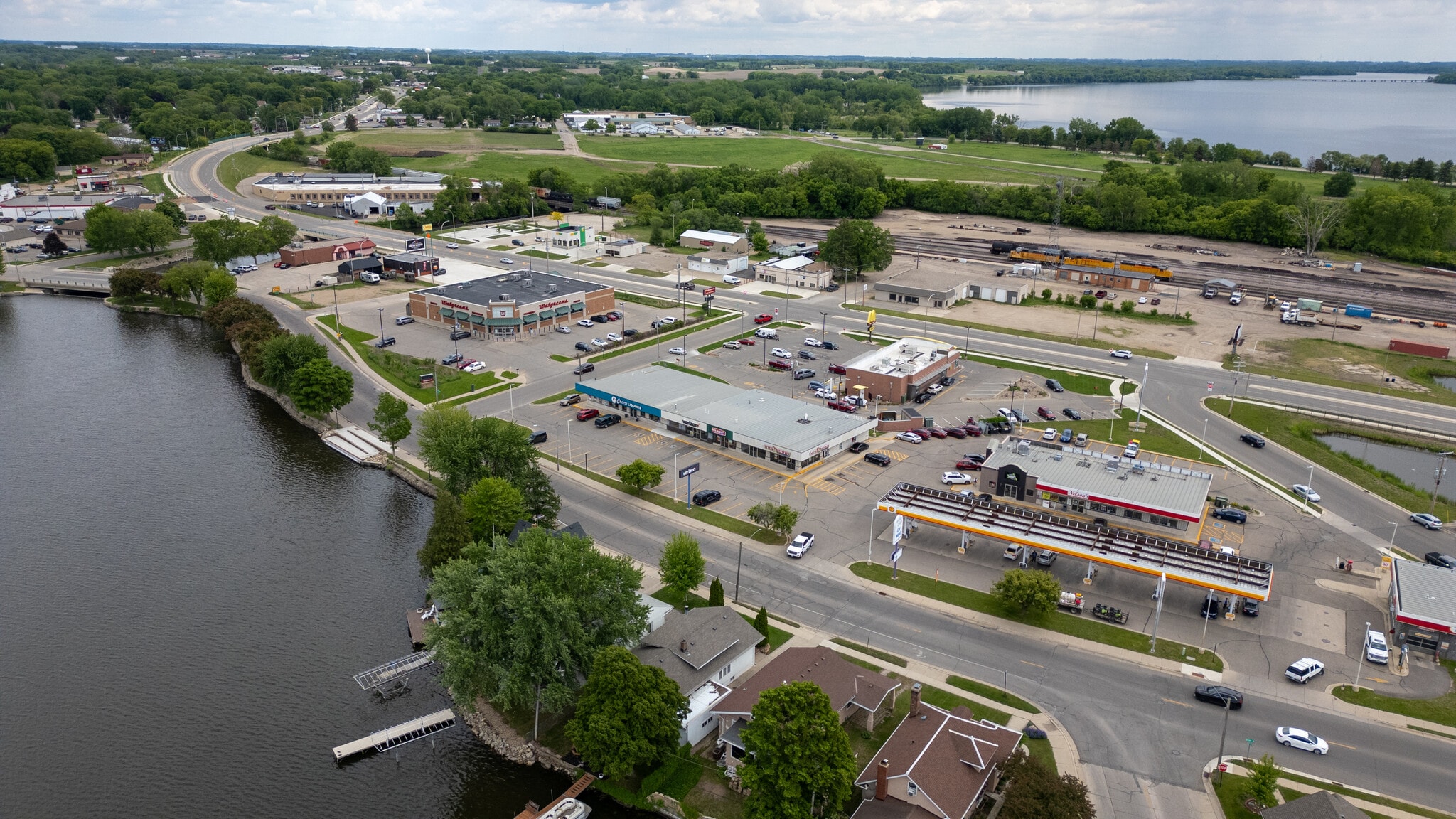 132-160 Bridge Ave, Albert Lea, MN à louer Photo du bâtiment- Image 1 de 8