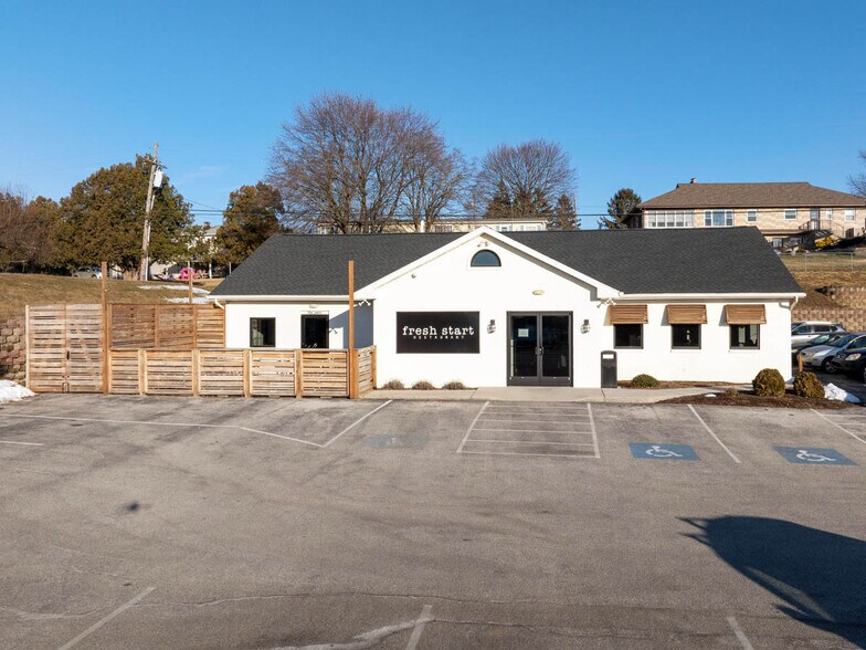 4345 W Market St, York, PA à vendre - Photo du bâtiment - Image 2 de 15