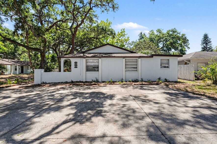 5622 Missouri Ave, New Port Richey, FL à vendre - Photo du bâtiment - Image 3 de 27