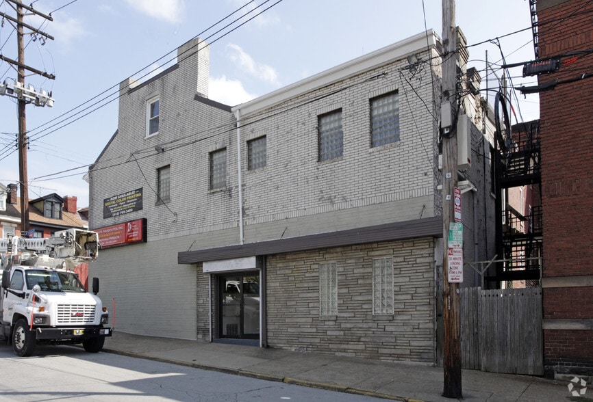 1700 Forbes Ave, Pittsburgh, PA for sale - Building Photo - Image 2 of 4