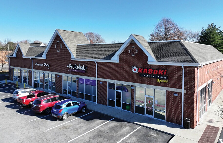 5170 Charlestown Rd, New Albany, IN à louer - Photo du bâtiment - Image 2 de 7