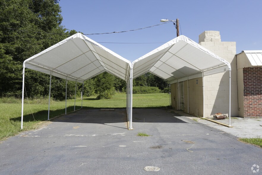 2175 Highway 101 N, Gray Court, SC à vendre - Photo du bâtiment - Image 2 de 3