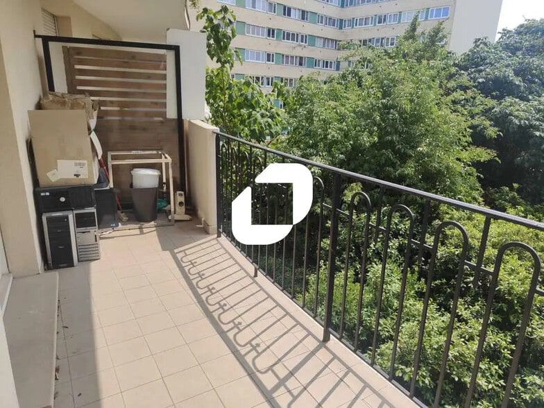 Office in Puteaux for sale - Building Photo - Image 1 of 5