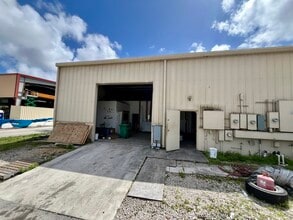 4101-4119 Bandy Blvd, Fort Pierce, FL à louer Photo intérieure- Image 1 de 3