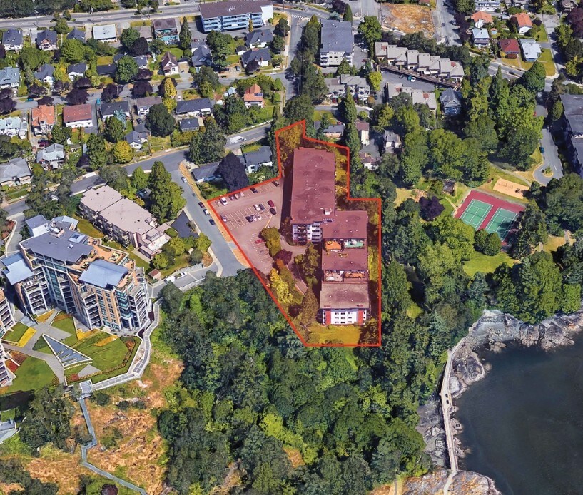 831 Dunsmuir St, Esquimalt, BC for sale Primary Photo- Image 1 of 1