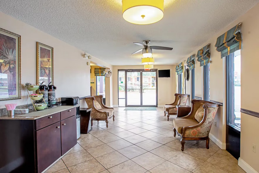 6819 N Us-129, Live Oak, FL for sale - Interior Photo - Image 3 of 18
