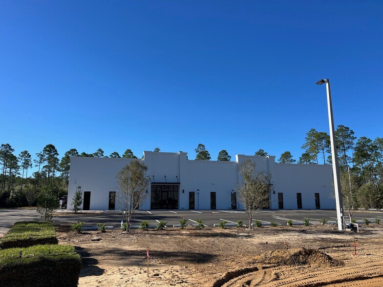 17657 Cordova Pl, Panama City Beach, FL à louer - Photo du bâtiment - Image 2 de 9