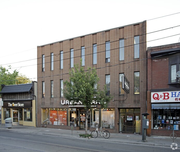 610 Queen St W, Toronto, ON à louer - Photo du bâtiment - Image 2 de 2