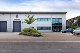 Ockham Dr, Greenford à louer Photo du bâtiment- Image 1 de 10