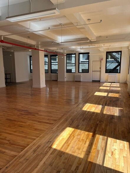 141 W 28th St, New York, NY à louer - Photo intérieure - Image 3 de 14