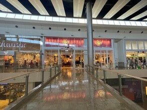3200 Las Vegas Blvd S, Las Vegas, NV for lease Interior Photo- Image 1 of 2