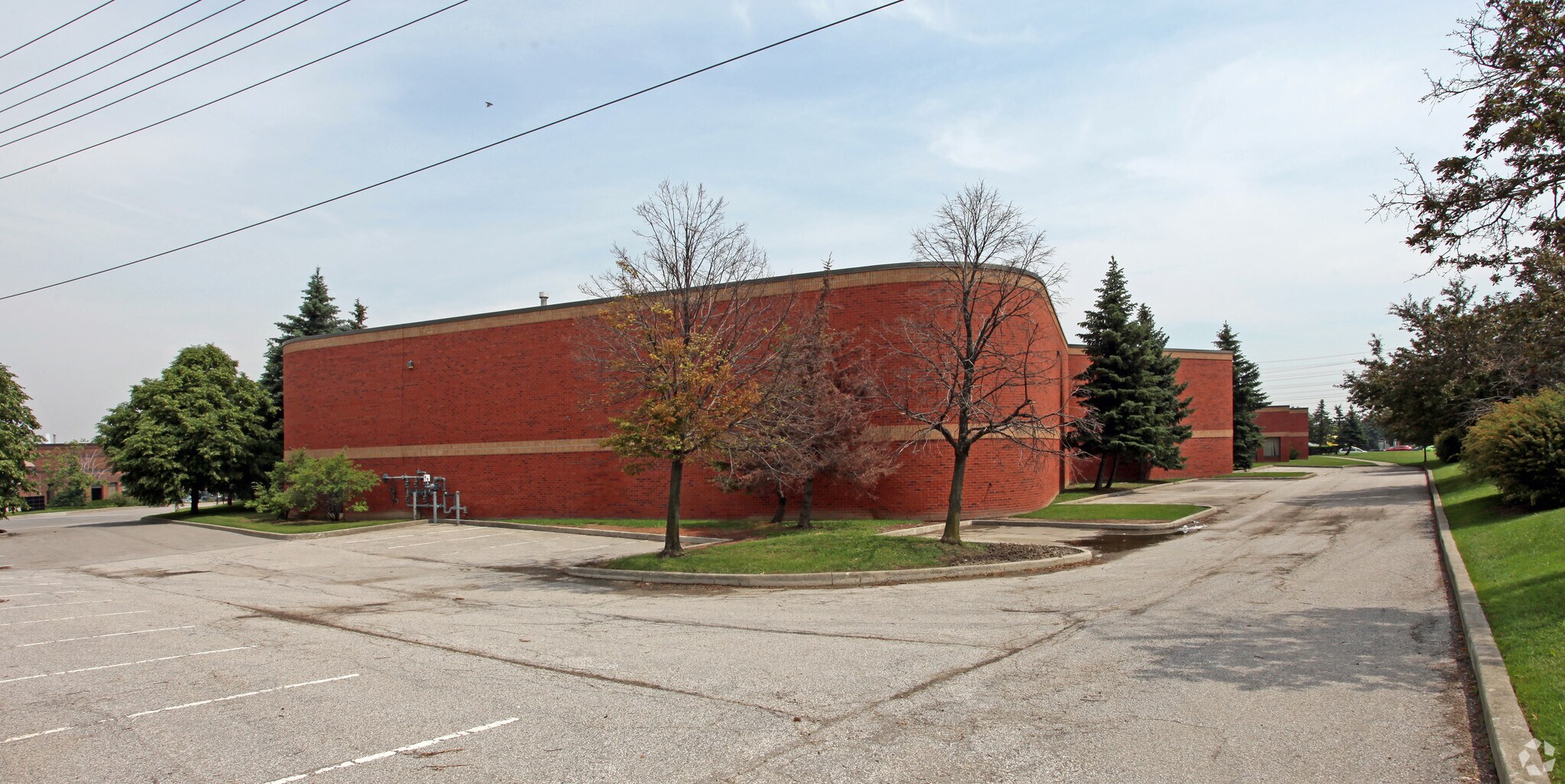 6500 Tomken Rd, Mississauga, ON à vendre Photo principale- Image 1 de 1