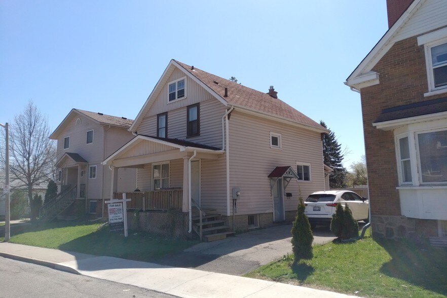 17 Marshall St, Waterloo, ON à vendre - Autre - Image 1 de 1