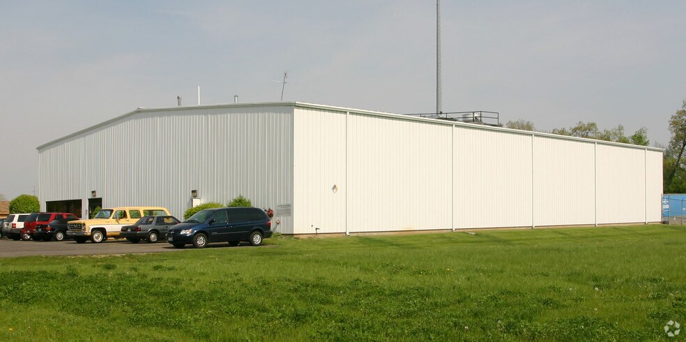 1550 Progress Dr, Springfield, OH à vendre - Photo du bâtiment - Image 2 de 3