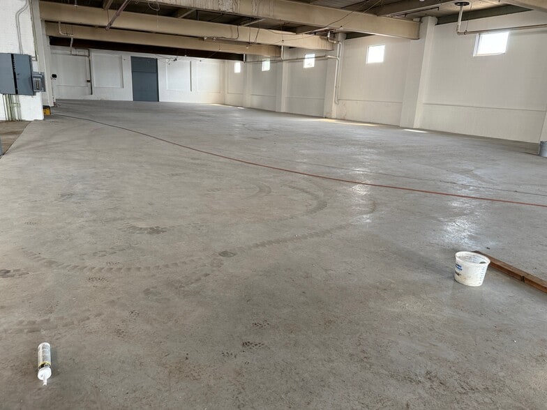 253 Georgia Ave, Providence, RI for lease - Building Photo - Image 2 of 9